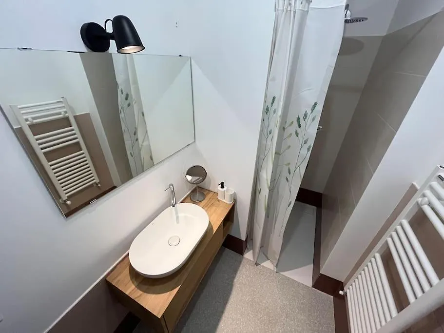 Skyline Three Rooms Apartment Milan
